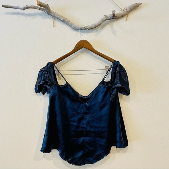 UO Silence + Noise Blue Shiny Cold Shoulder Tie Top - Picture 6 of 14